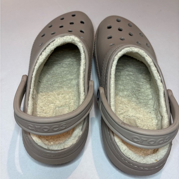Crocs Classic‎ Lined Clog Tan With Faux Fur Mens 8 Womens 10. Cozy everyday - Picture 5 of 8